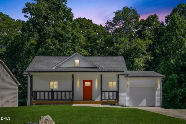 242 Oakdale Avenue, Clayton, NC 27520
