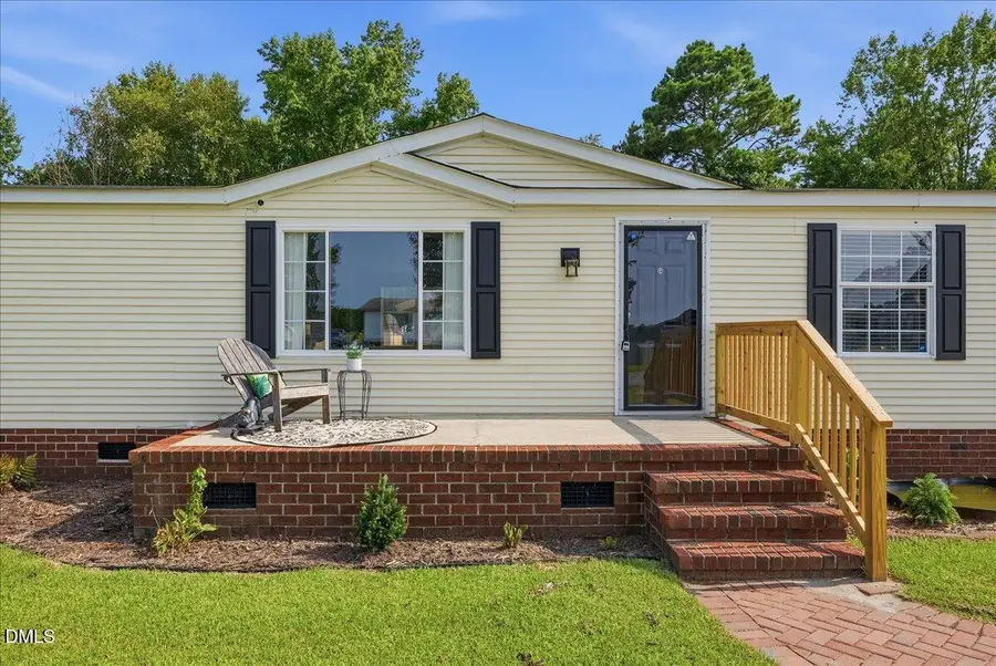 102 Clifton Ridge Drive, Pikeville, NC 27863 - #2