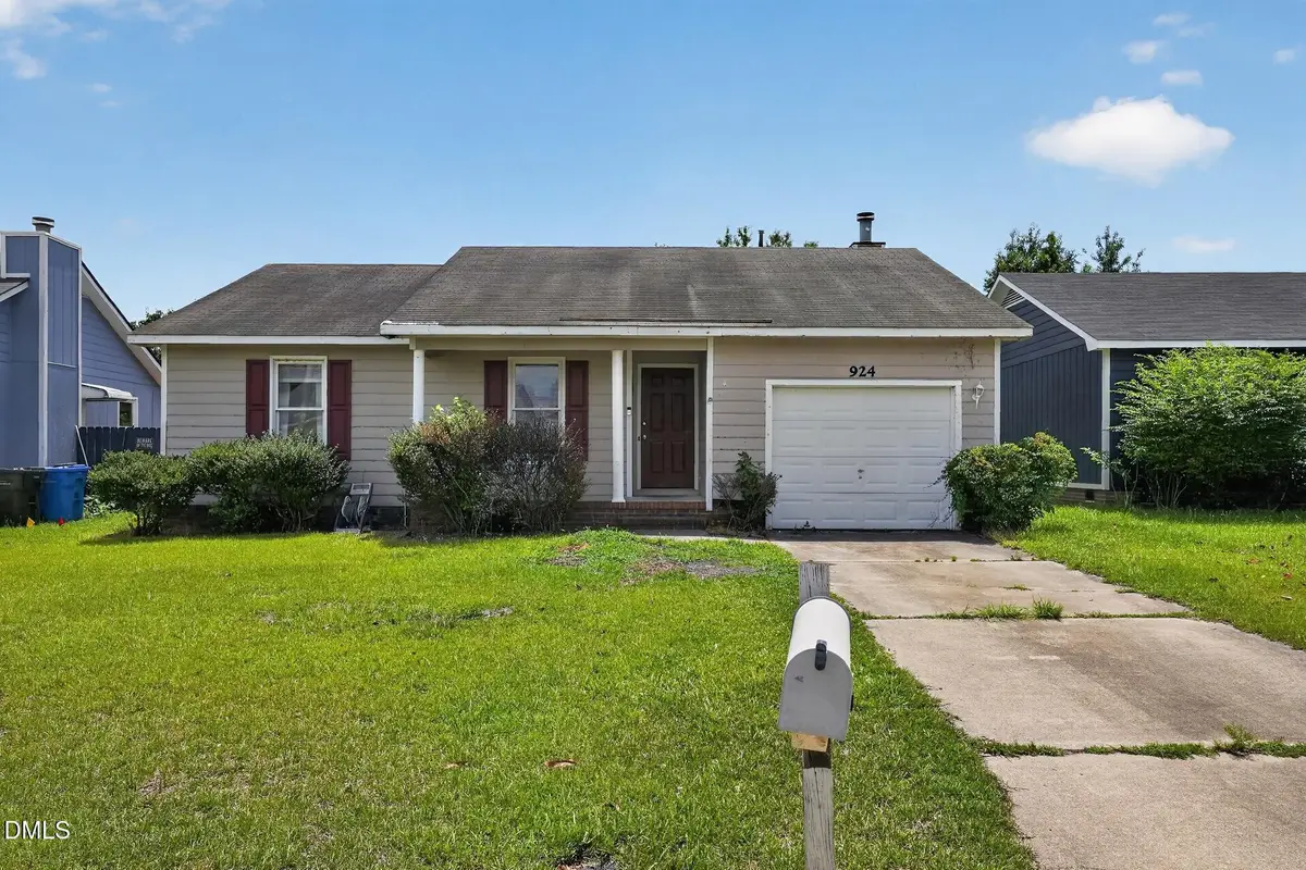 924 Glen Reilly, Fayetteville, NC 28314 - #1