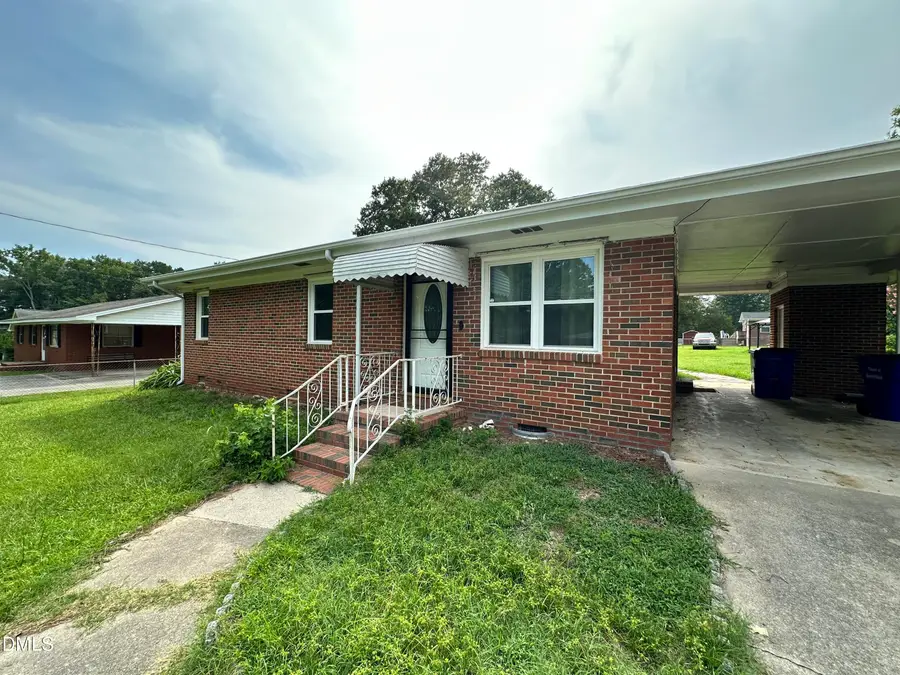 205 Cloverdale Drive, Smithfield, NC 27577 - #2