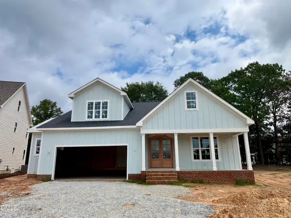2328 Hilltop Bluffs Court, Fuquay Varina, NC 27526