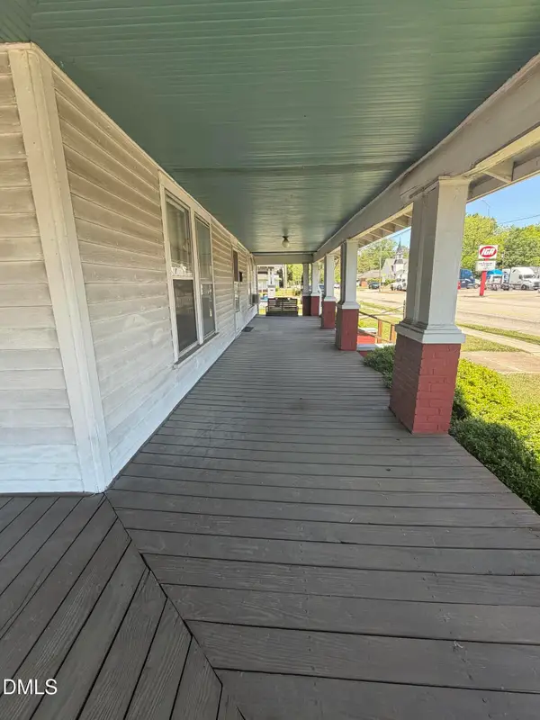 209 N Pollock Street, Selma, NC 27576