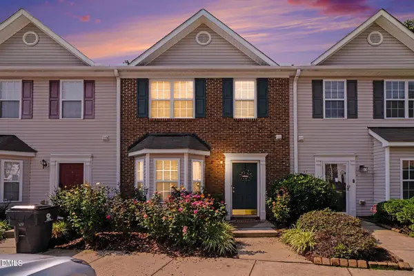 29 Edgebrook Circle, Durham, NC 27703