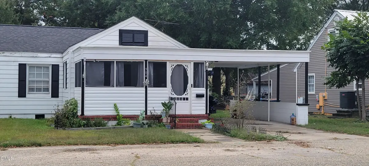 904 N Mckay Avenue, Dunn, NC 28334 - #1