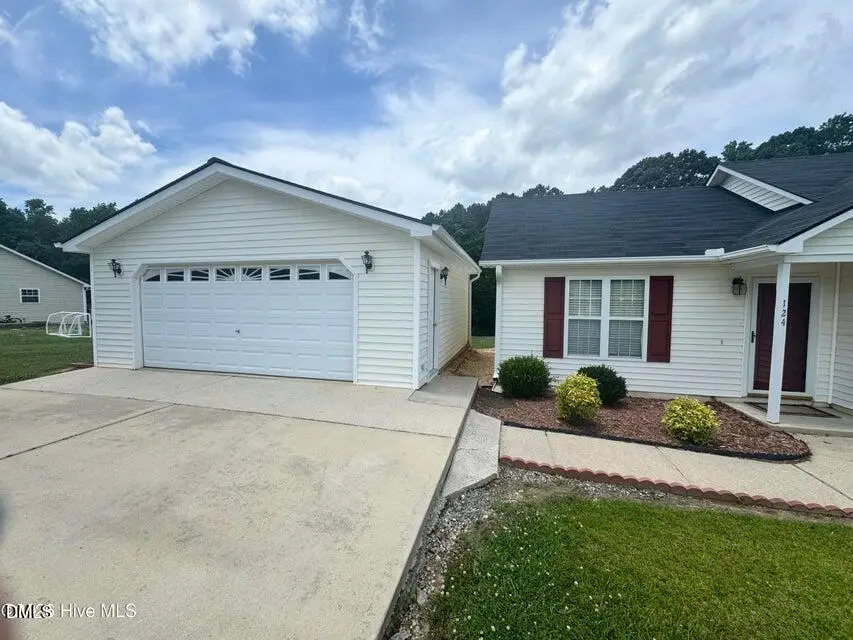 124 Stockbridge Drive, Selma, NC 27576 - #3
