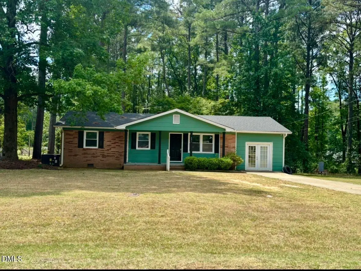 231 Pineland Avenue, Clayton, NC 27520 - #1