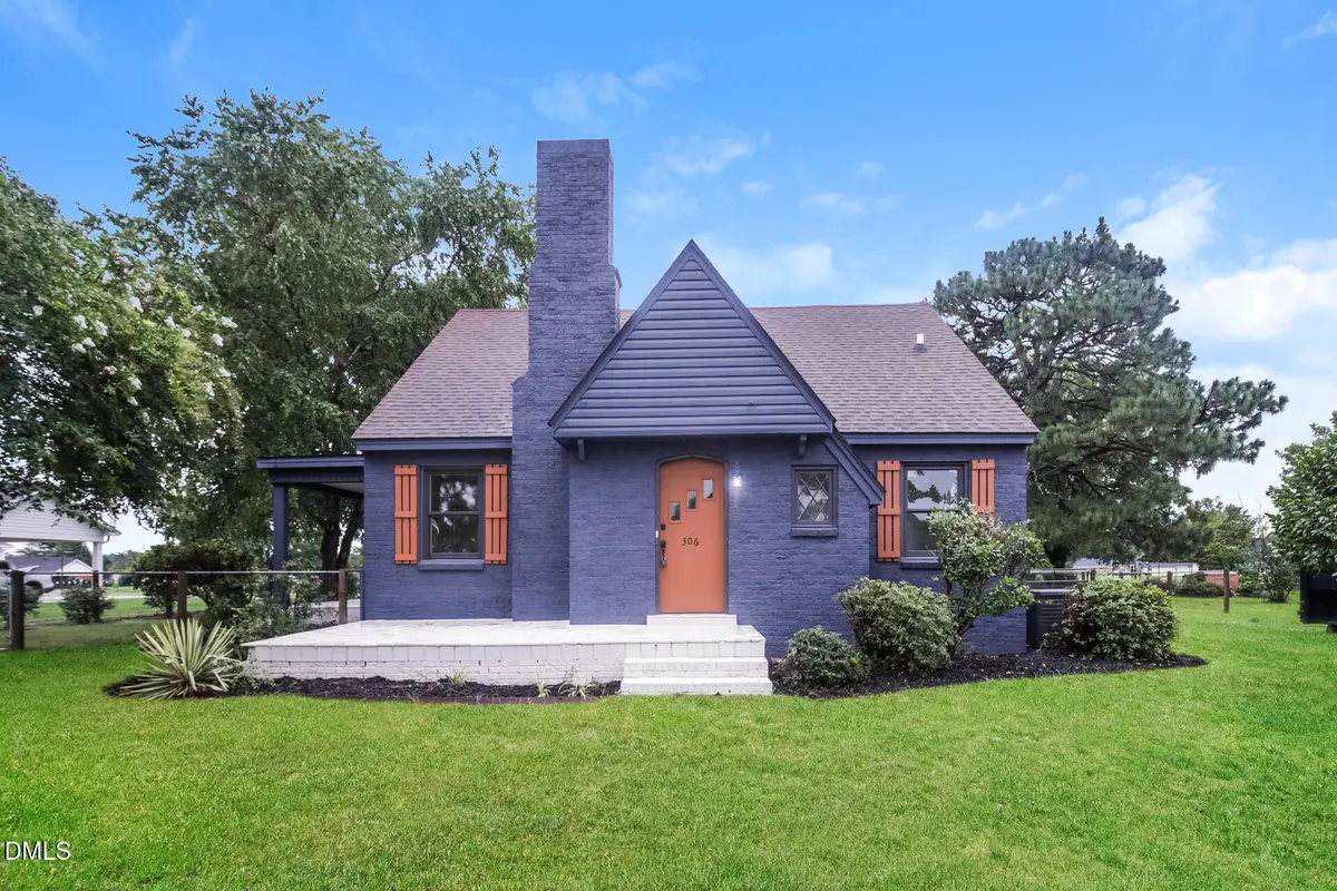 306 Fayetteville Street, Newton Grove, NC 28366 - #1