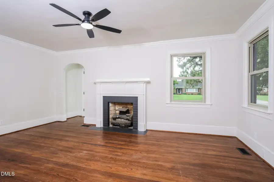306 Fayetteville Street, Newton Grove, NC 28366 - #3