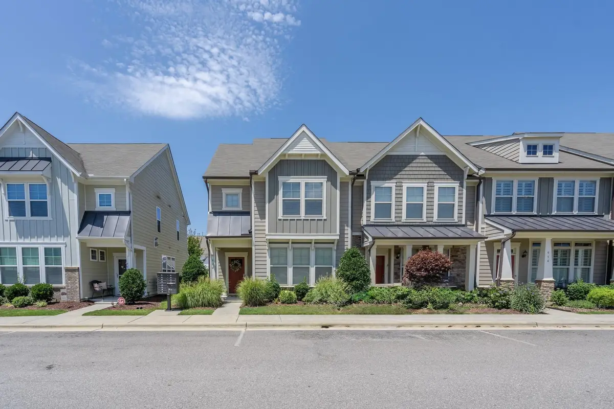 960 Ambergate Station, Apex, NC 27502 - #1