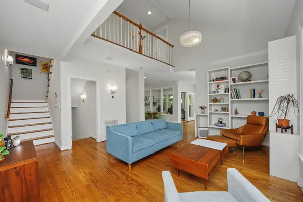 208 W Columbia Place, Chapel Hill, NC 27516