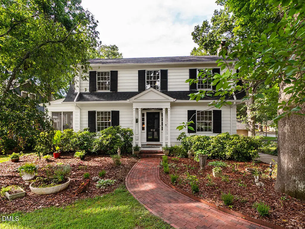 912 W Davis Street, Burlington, NC 27215 - #1