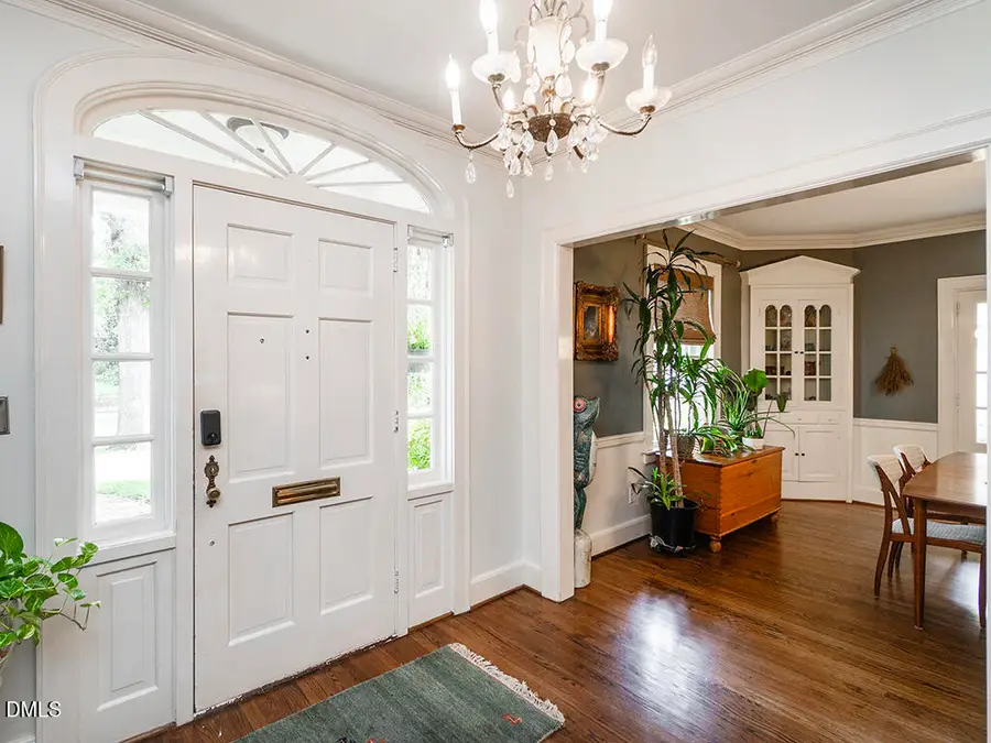 912 W Davis Street, Burlington, NC 27215 - #2