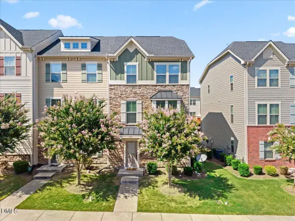 2020 Old Chapman Drive, Apex, NC 27502