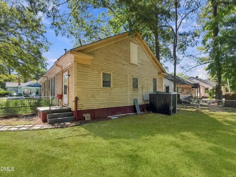 411 Raleigh Rd Parkway, Wilson, NC 27893 - #2