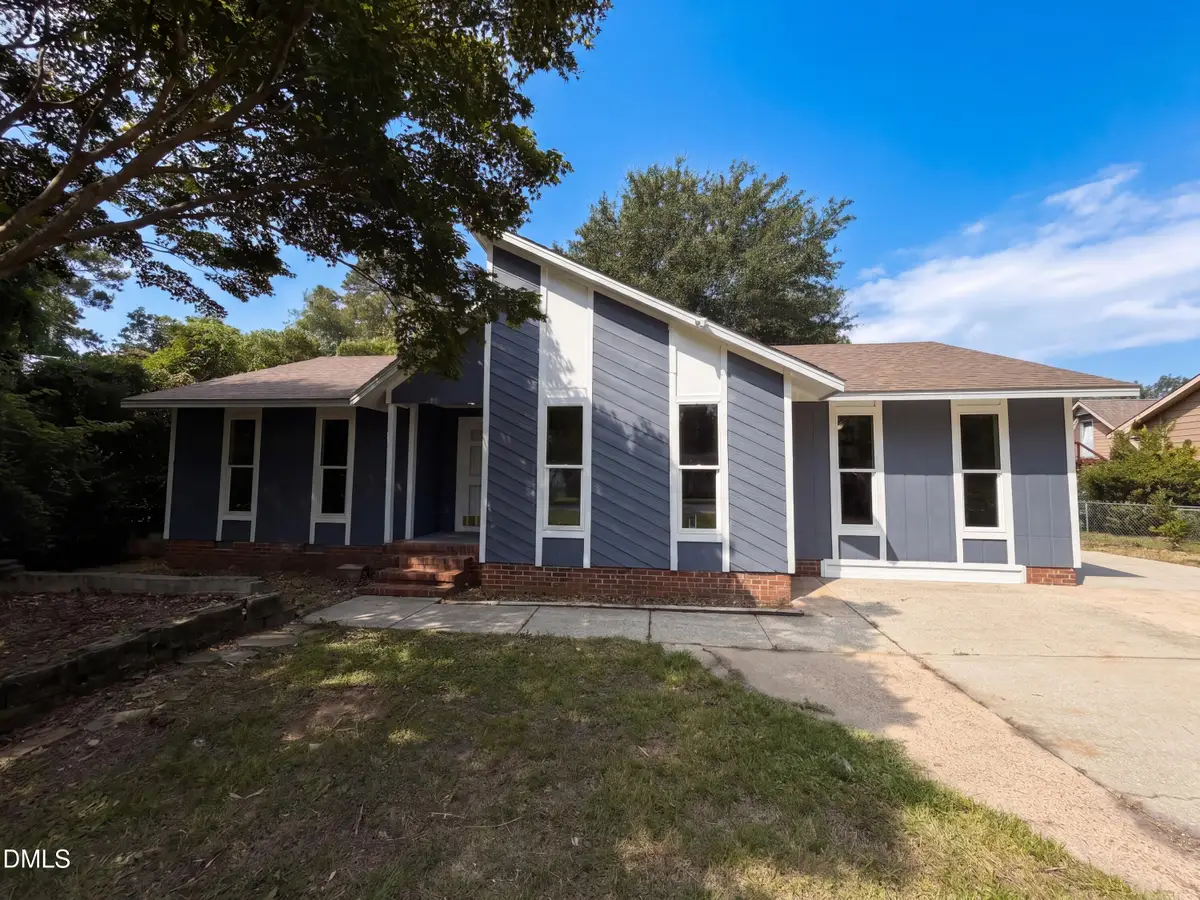 909 Axis Circle, Hope Mills, NC 28348 - #1
