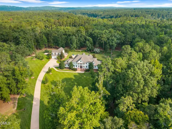 64 Pin Oak Court, Chapel Hill, NC 27517