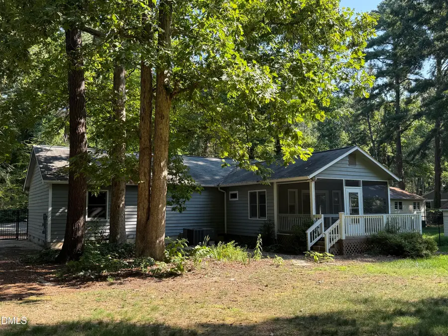 137 B Windsor Circle, Chapel Hill, NC 27516 - #3