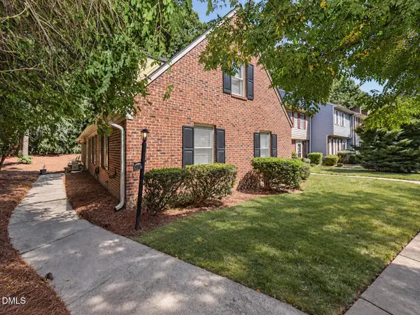 5674 Hamstead Crossing, Raleigh, NC 27612
