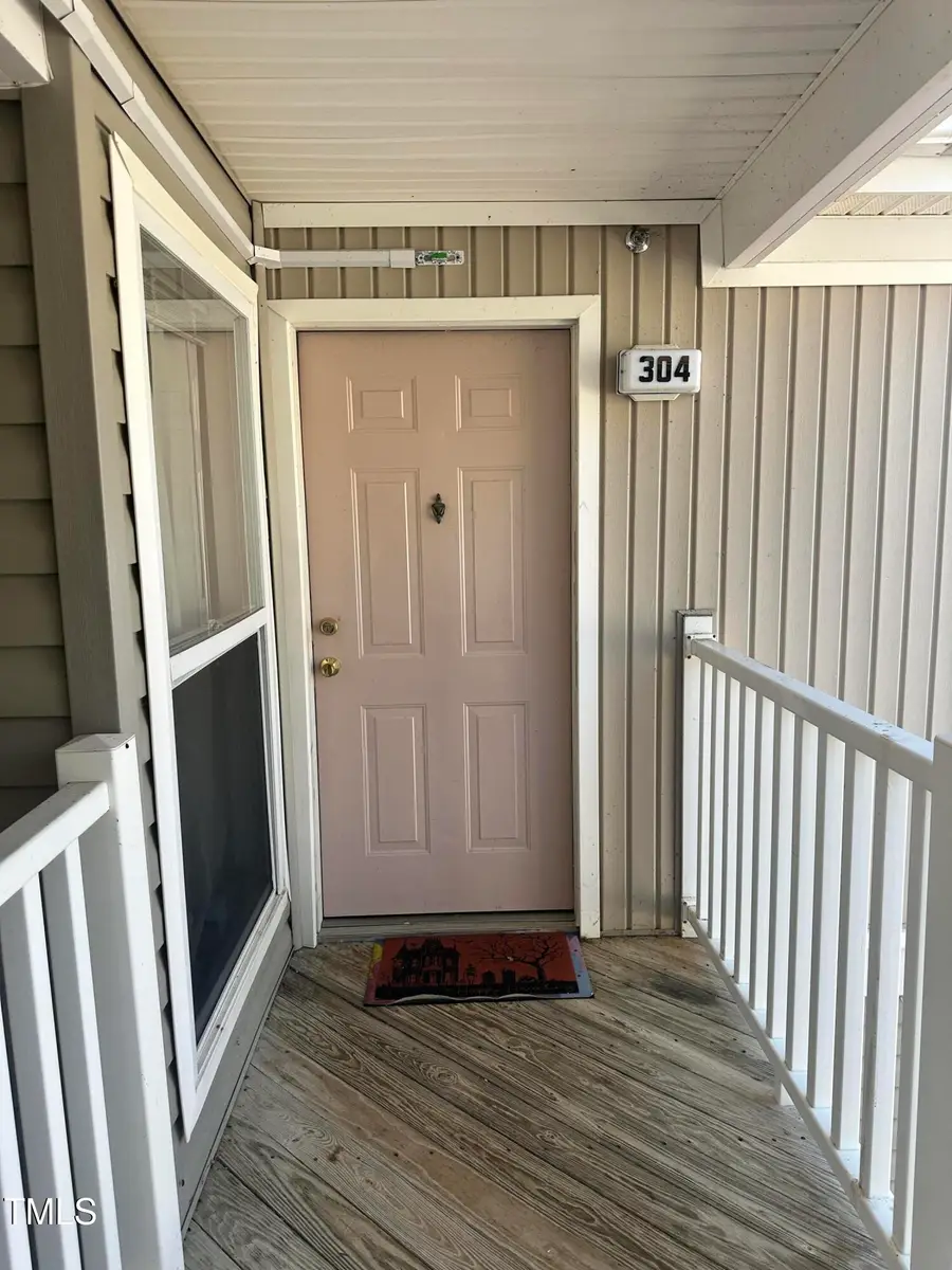 1221 University Court, Raleigh, NC 27606 - #3
