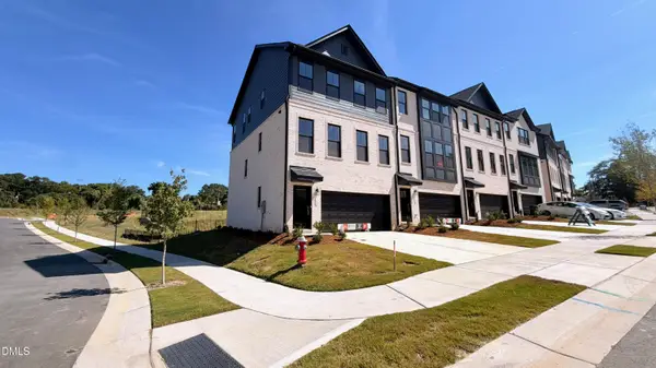 148 Midtown Rows Way, Fuquay Varina, NC 27526