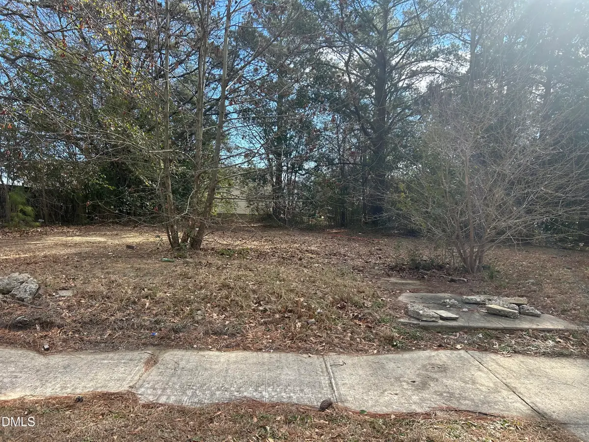 207 S Magnolia Avenue, Dunn, NC 28334 - #1