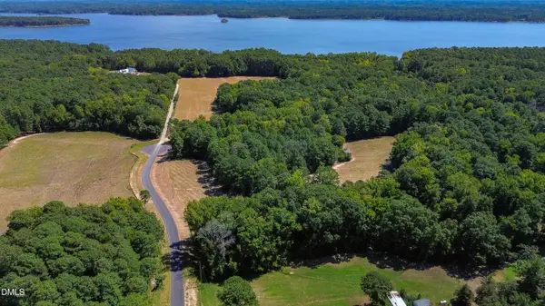 138 Lakeside Drive, Chapel Hill, NC 27517
