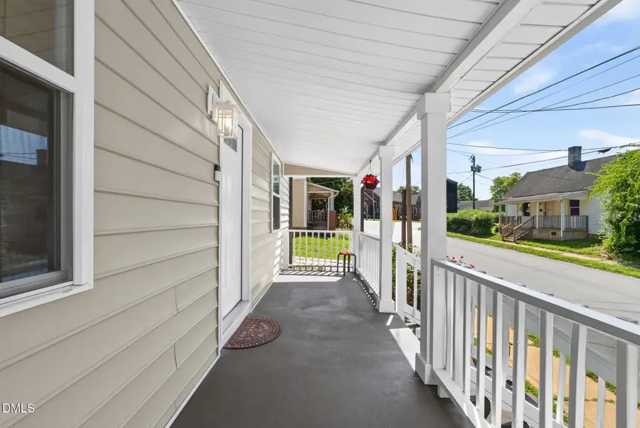 928 E Davis Street, Burlington, NC 27215 - #2