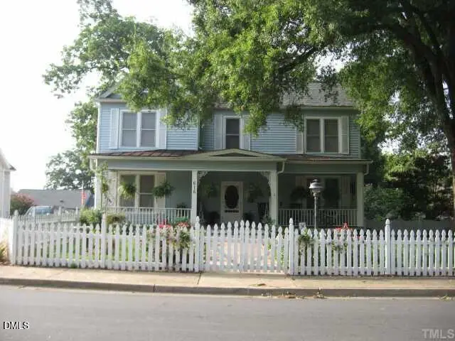 616 E Pine Street, Lincolnton, NC 28092 - #1