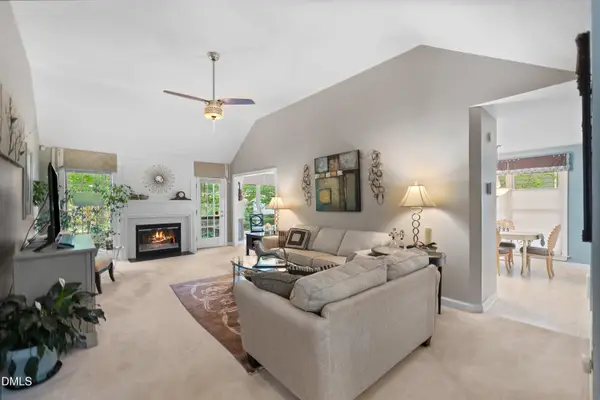 119 E Laurenbrook Court, Cary, NC 27518