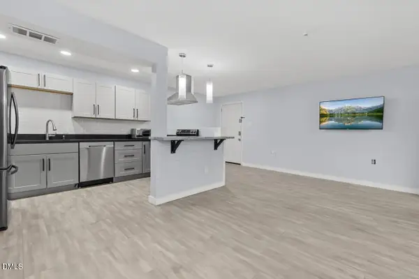 500 Umstead Drive, Chapel Hill, NC 27516