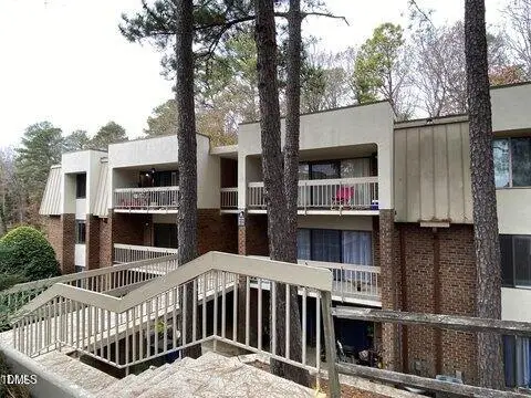 500 Umstead Drive, Chapel Hill, NC 27516