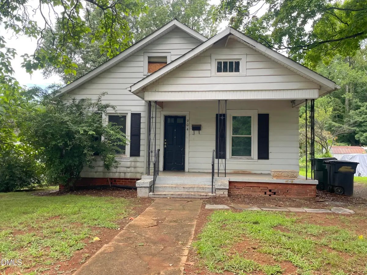 904 Stokes Street, Burlington, NC 27215 - #1