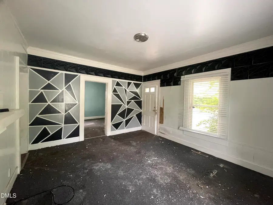 904 Stokes Street, Burlington, NC 27215 - #3