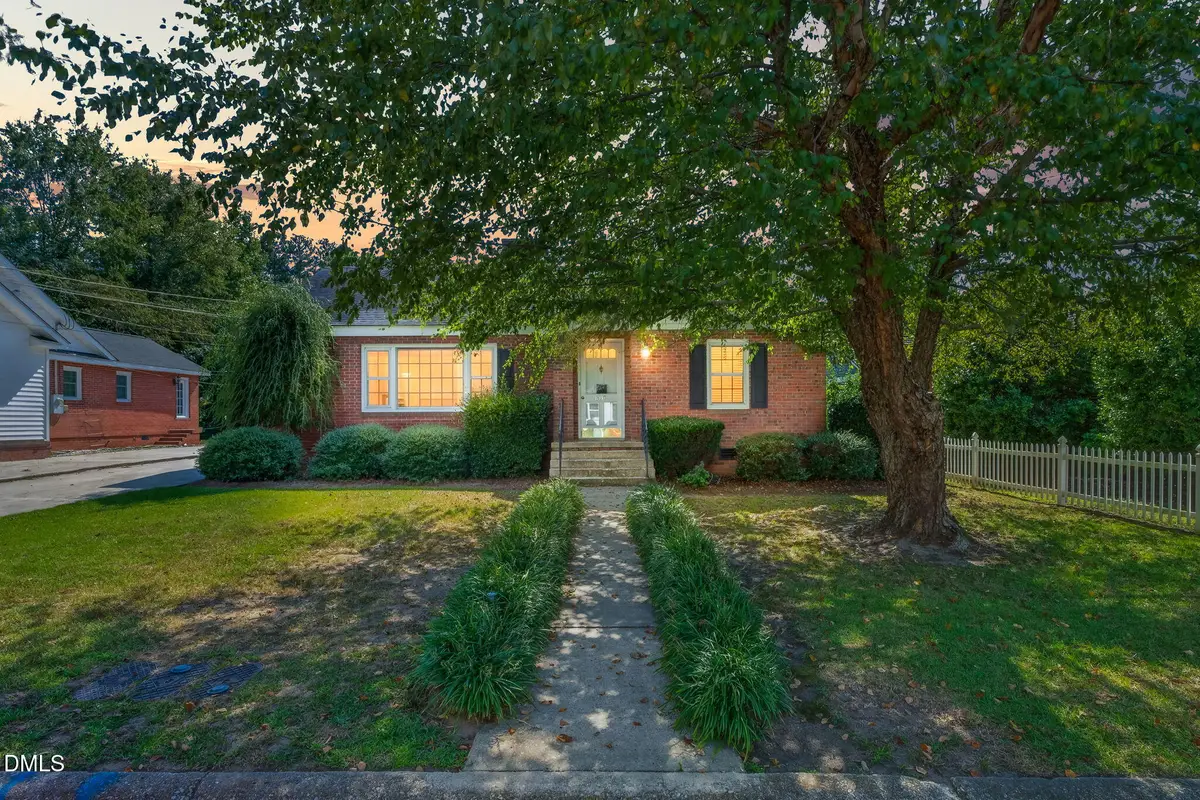 807 W Carr Street, Dunn, NC 28334 - #1