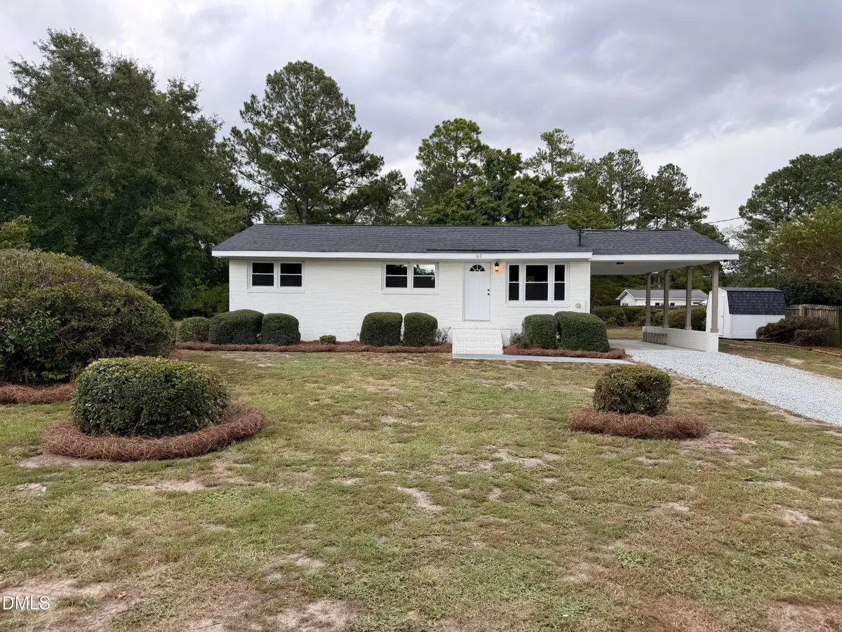 102 Anne Street, Dunn, NC 28334 - #1