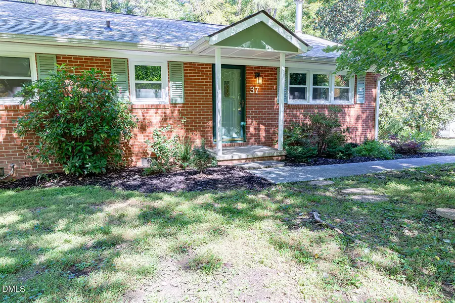 37 S Circle Drive, Chapel Hill, NC 27516 - #3