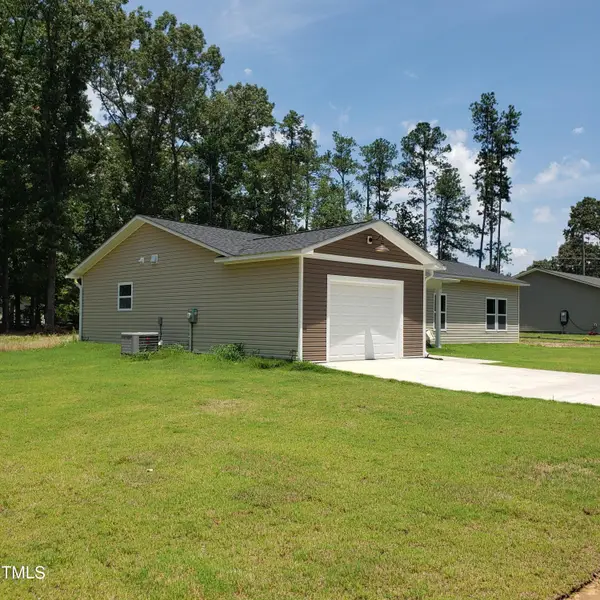 166 Marathon Lane, Fayetteville, NC 28304