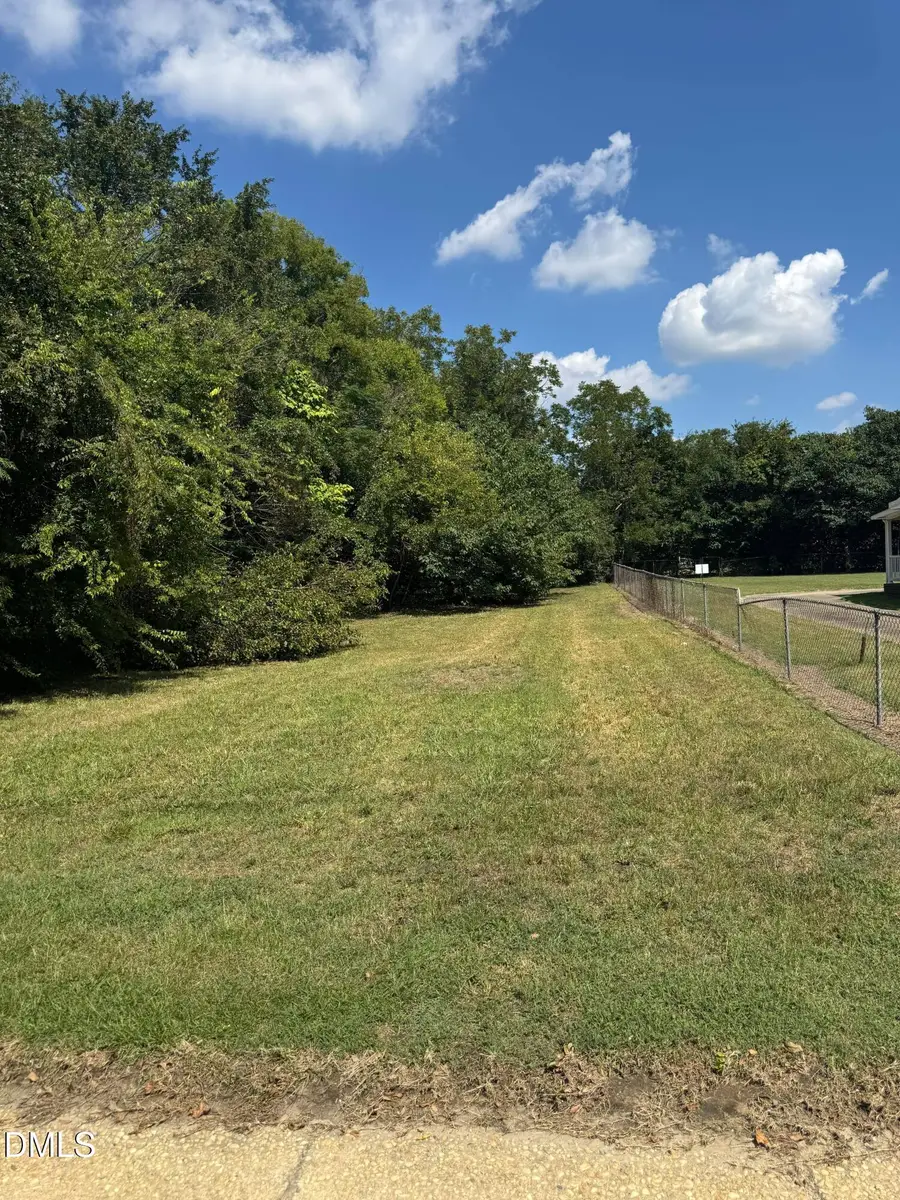 1011 E Broad Street, Dunn, NC 28334 - #2
