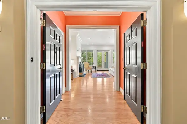 2801 Glenwood Gardens Lane, Raleigh, NC 27608
