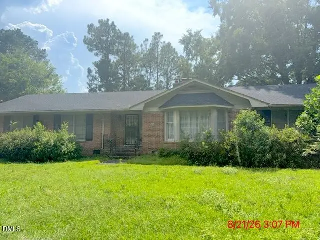 709 Frederick Avenue, Laurinburg, NC 28352 - #2