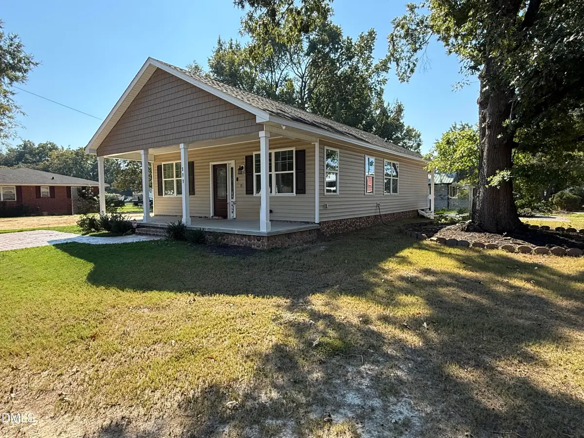 511 W Noble Street, Selma, NC 27576 - #1