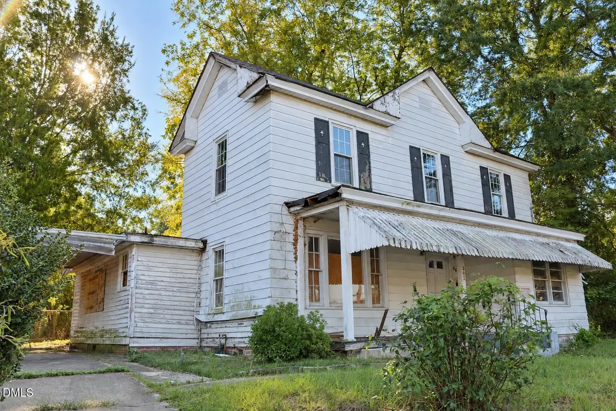 202 Pender Street, Wilson, NC 27893 - #1