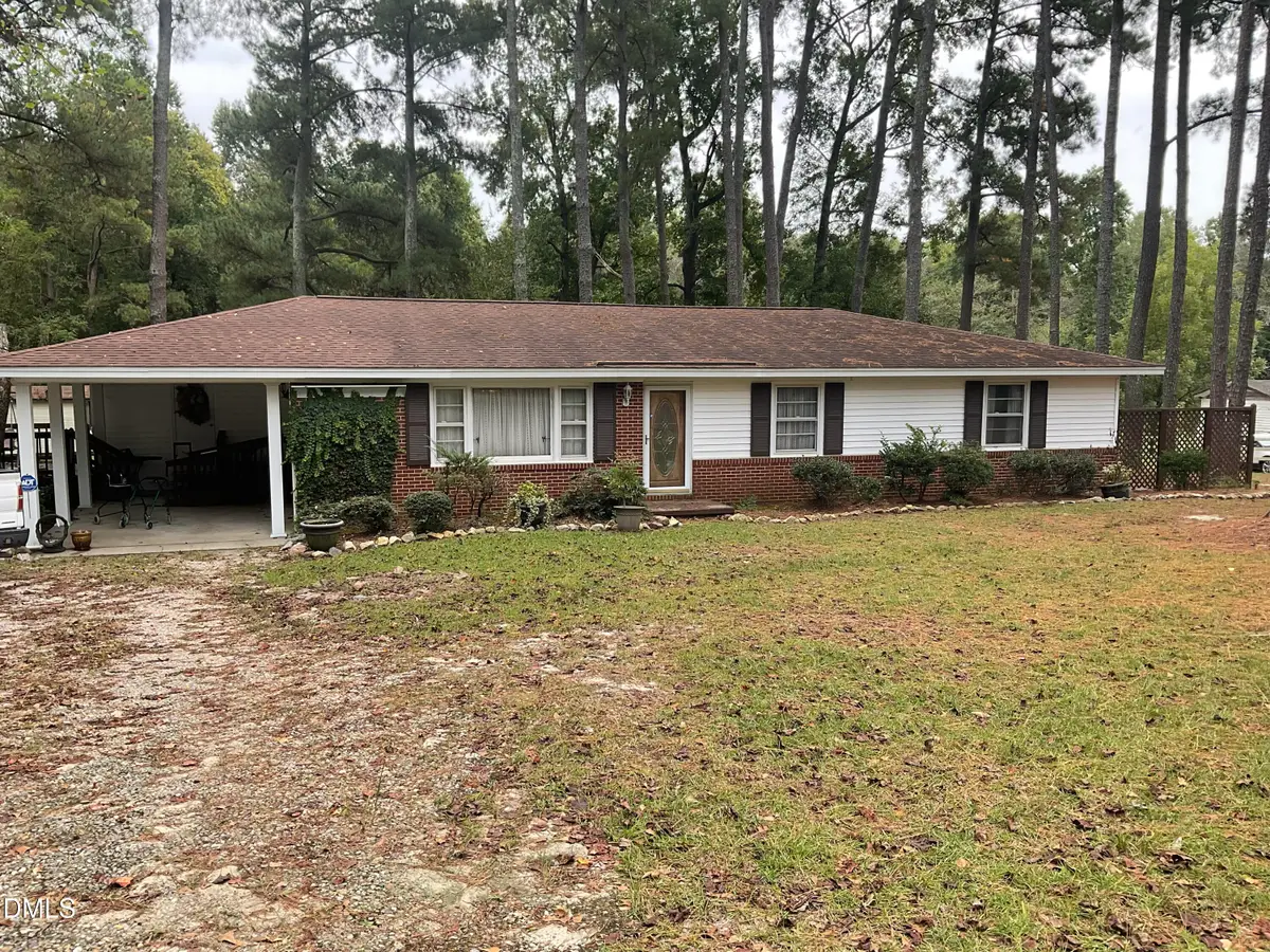 938 S Pleasant Coates Road, Benson, NC 27504 - #1