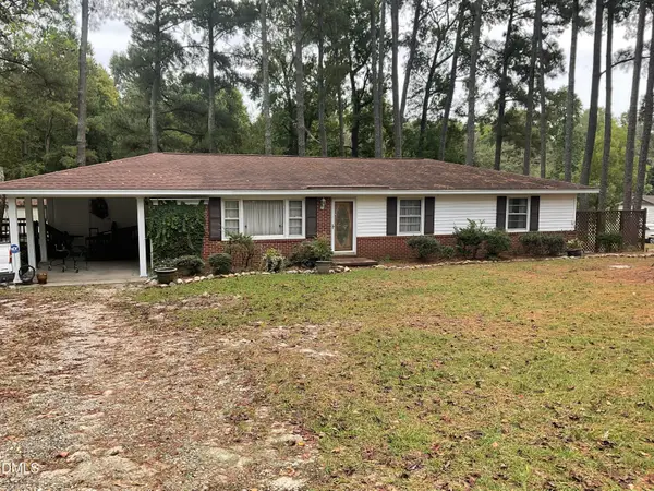 938 S Pleasant Coates Road, Benson, NC 27504
