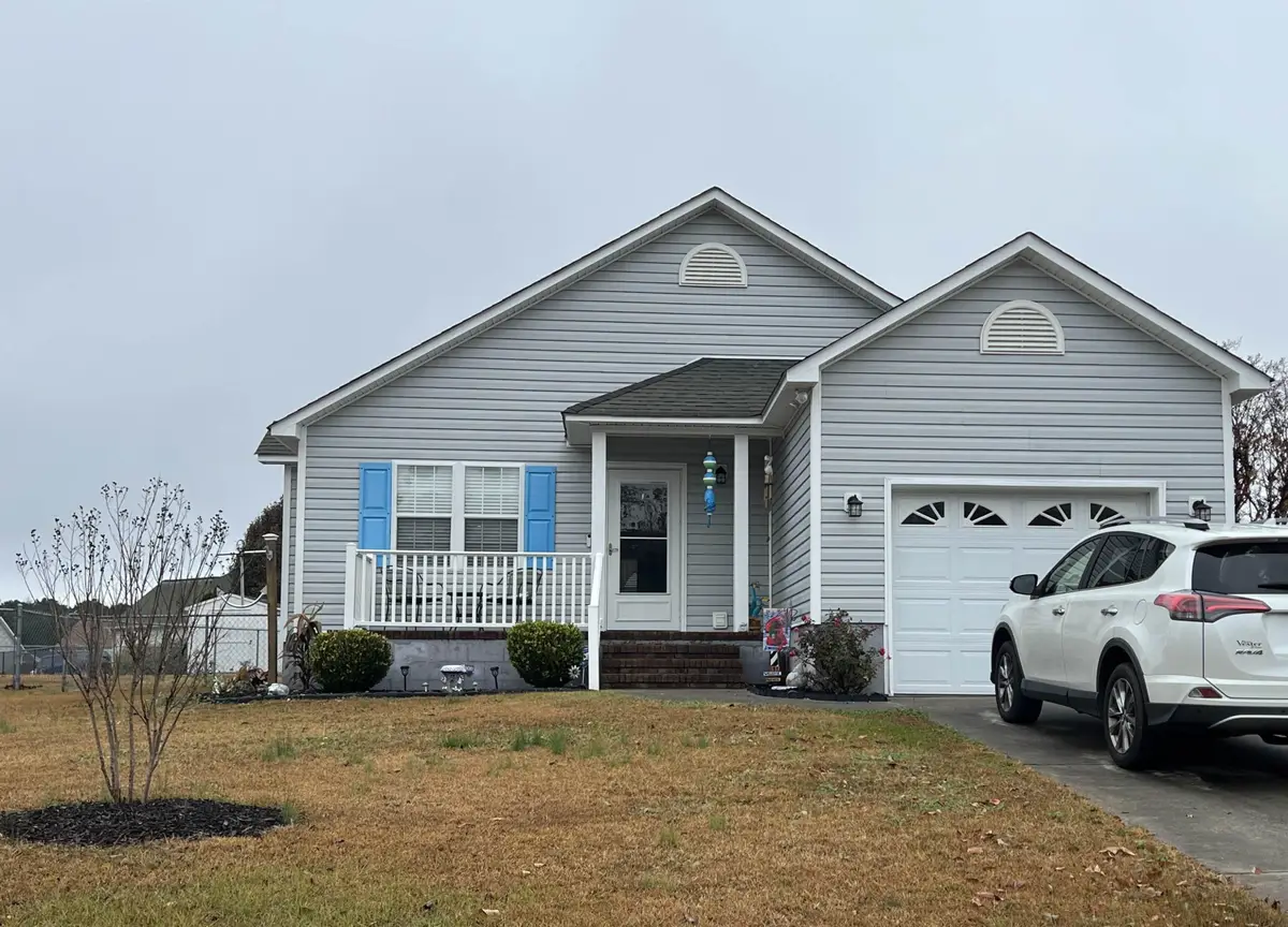 304 Appaloosa Court, Swansboro, NC 28584 - Image #1