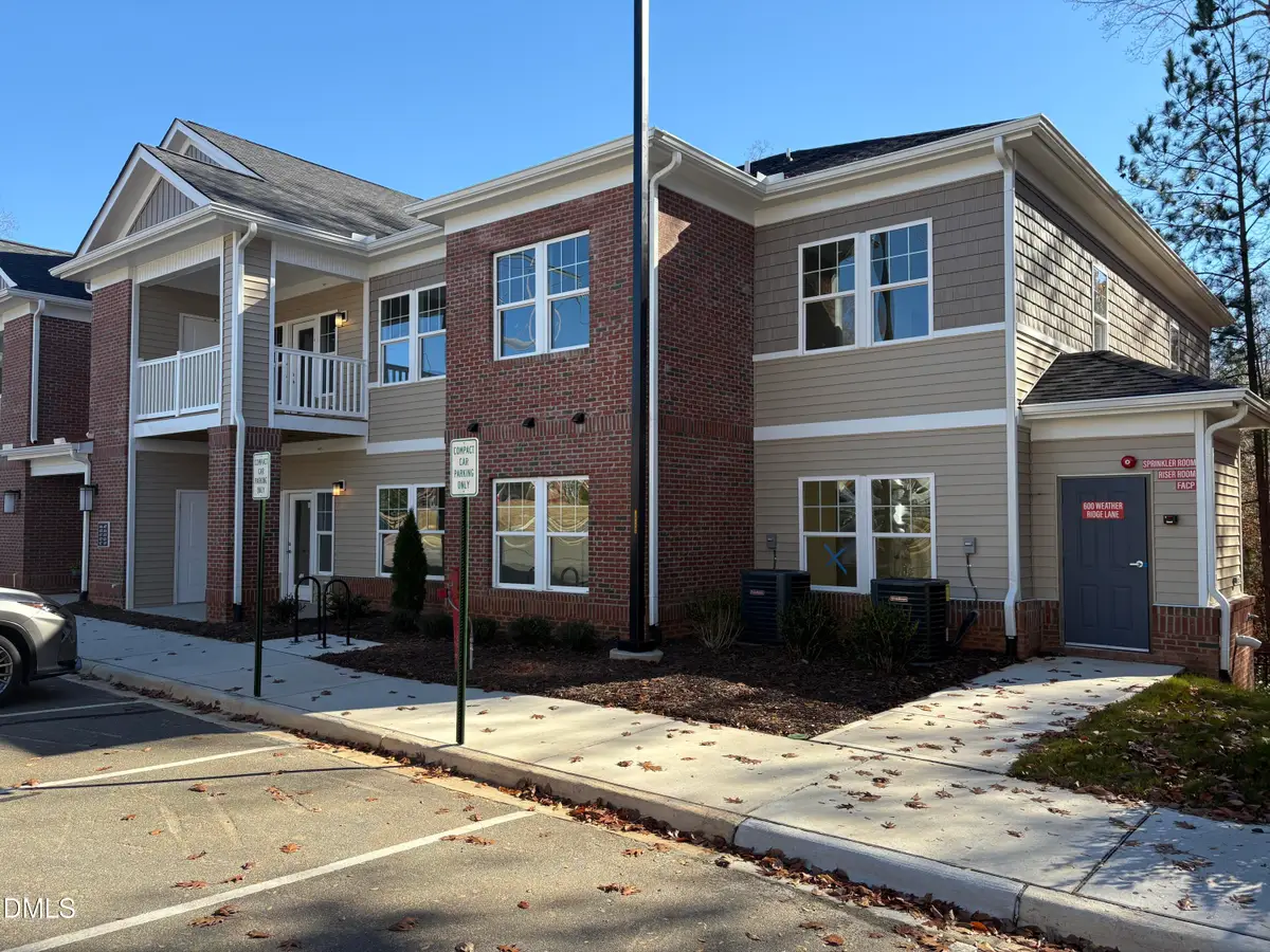 618 Weather Ridge Lane #28, Cary, NC 27513 - Image #1