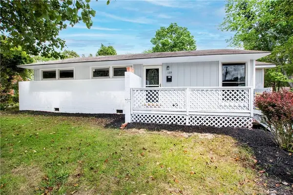 129 Hunter Circle, Fayetteville, NC 28304