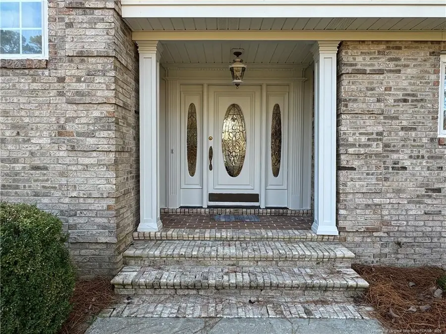 908 E Prospect Avenue, Raeford, NC 28376 - Image #2