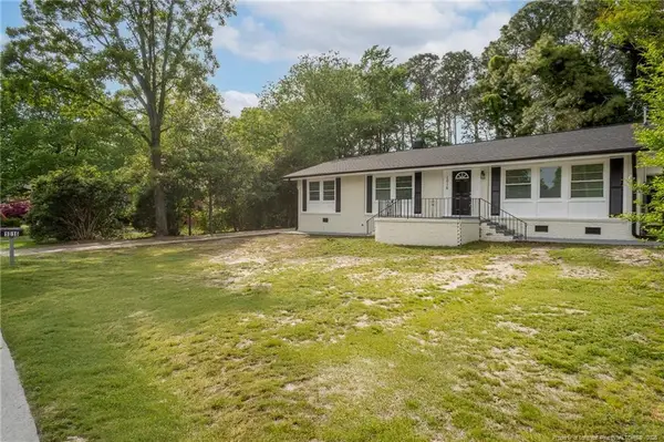 1016 Martindale Drive, Fayetteville, NC 28304