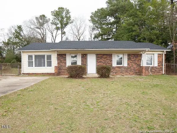 6507 Amanda Circle, Fayetteville, NC 28304